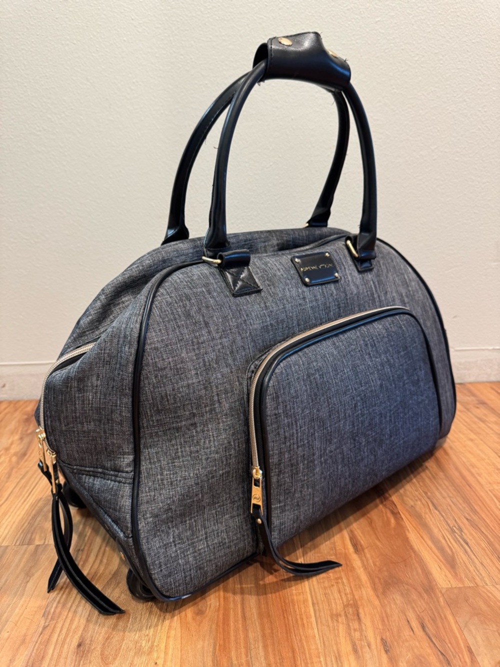 Adrienne Vittadini Charcoal Gray Travel Tote with Wheels